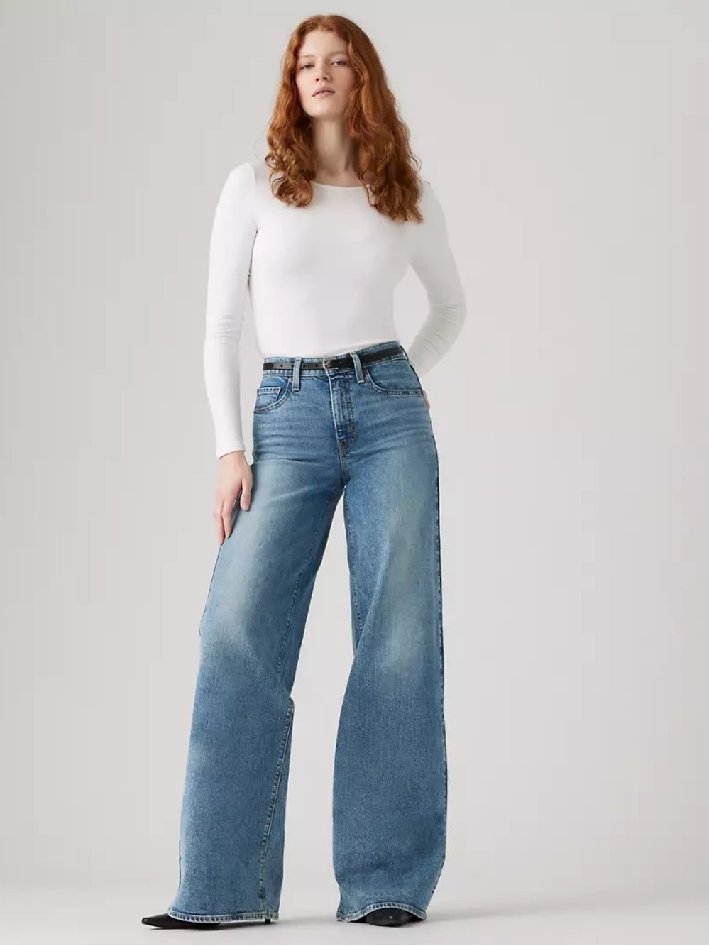 Levi’s 728 High Rise Wide Leg Medium Wash Womens Size 28